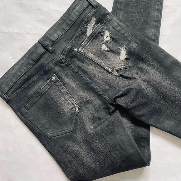 R13 / Sample - Picture 5 of 16